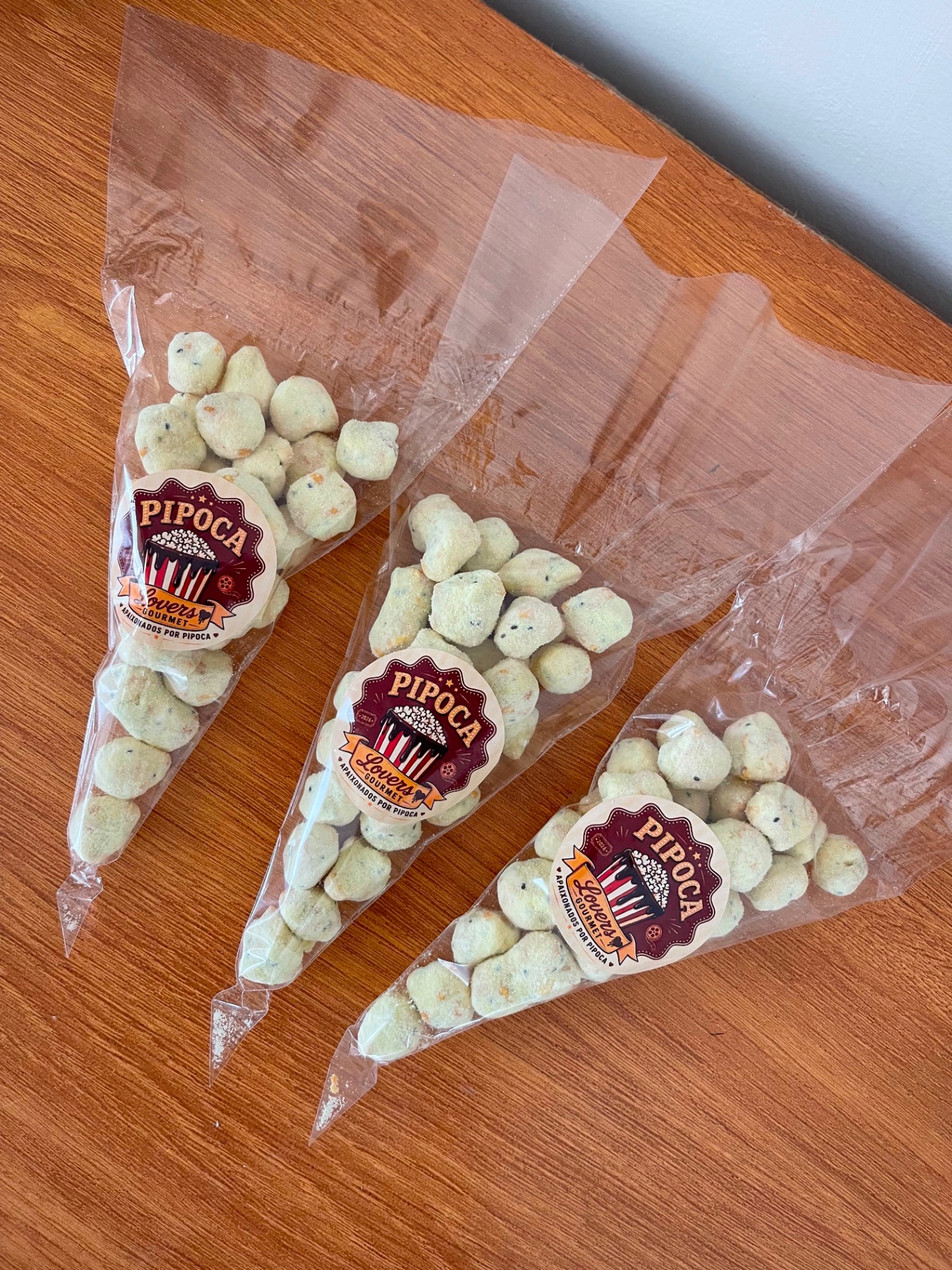 Pipoca trufada no cone da Pipoca Lovers Gourmet