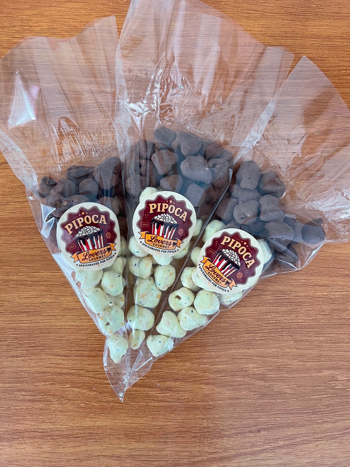 Pipoca trufada no cone da Pipoca Lovers Gourmet
