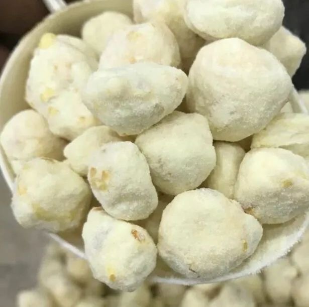 Pipoca Pipoca caramelizada crocante de ninho