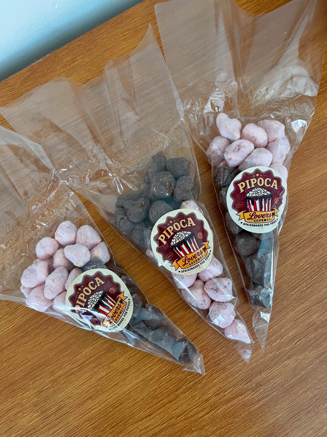 Pipoca trufada no cone da Pipoca Lovers Gourmet